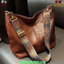手机腰包简约潮牌男士款胸包日系轻便单肩小背包女休闲运动斜挎包 view 10